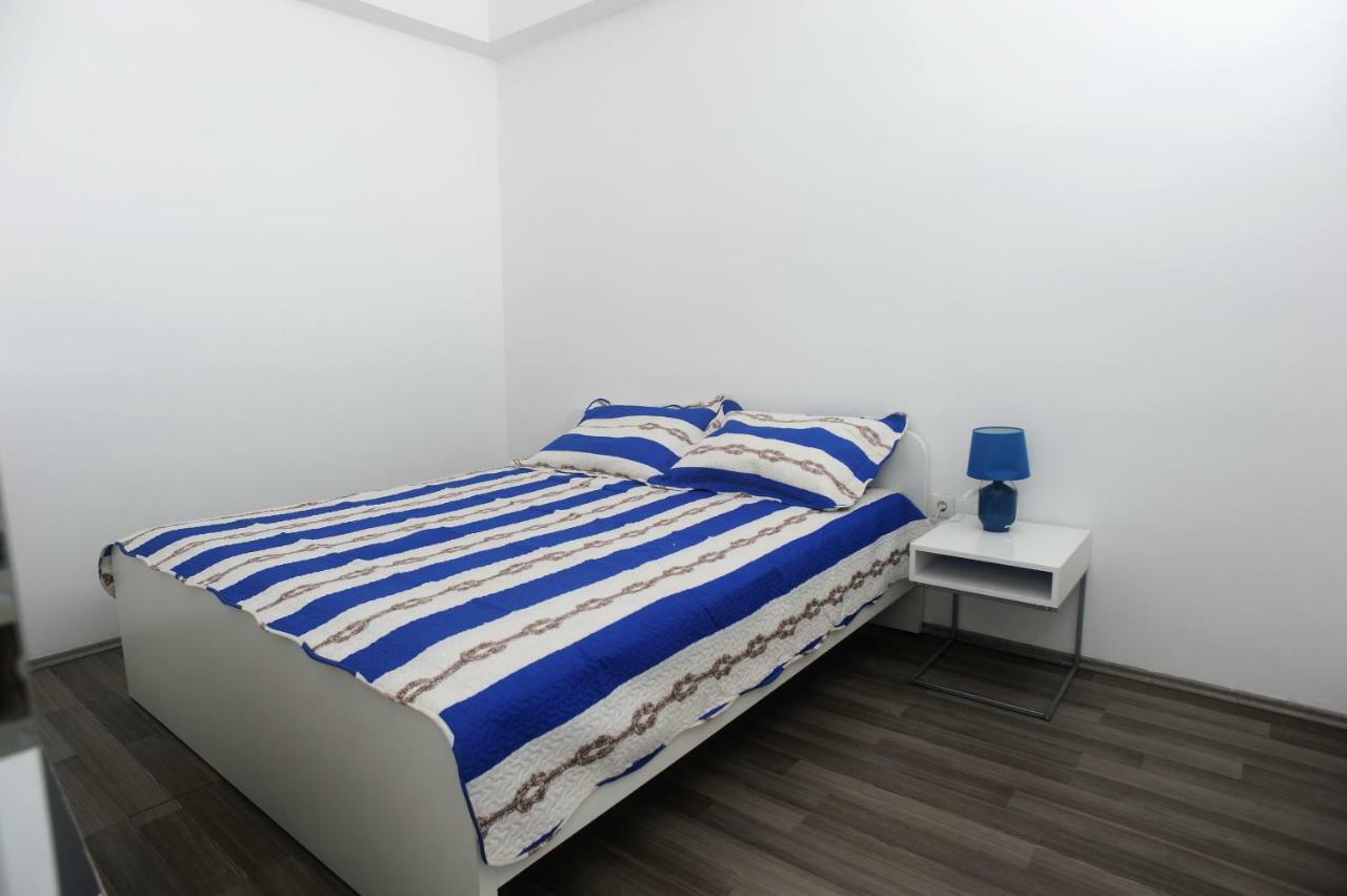 Apartments Josip Žrnovnica Extérieur photo